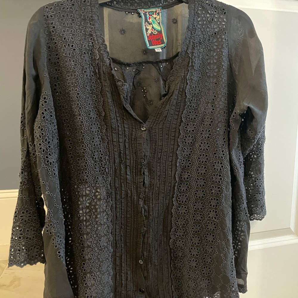 Johnny Wass black top in great condition. No issues.